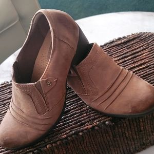 Earth Origins ankle boots